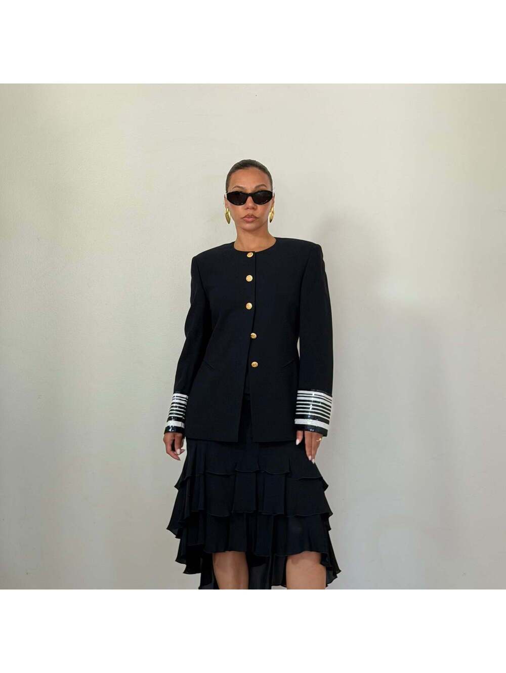 Escada - Picture 7 of 9
